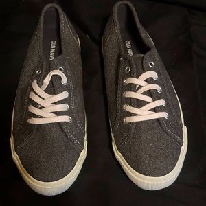 Old Navy-Tennis shoes, dark gray, new without tags, size 9